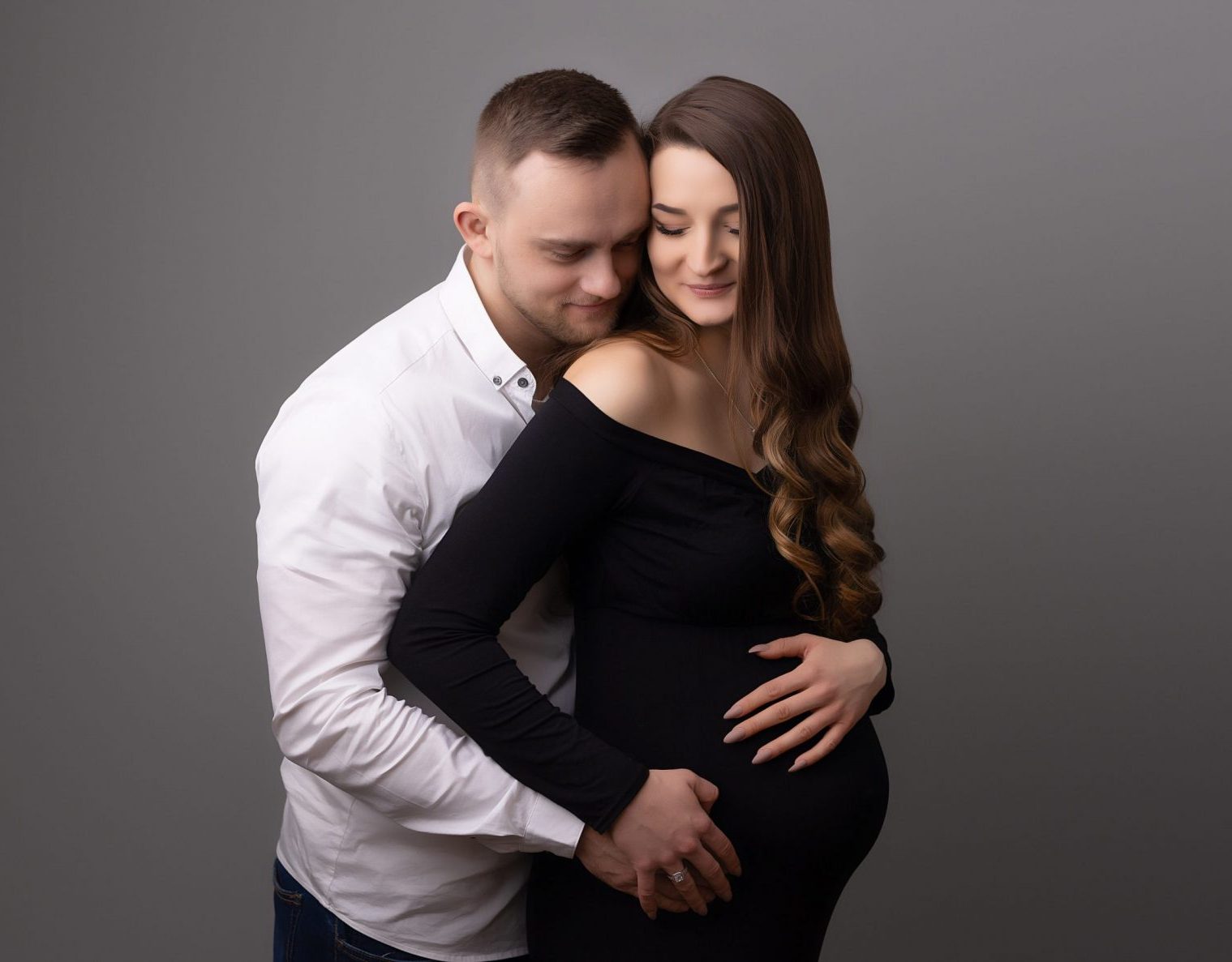 maternity photography couple