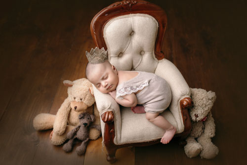 newborn photographer preston